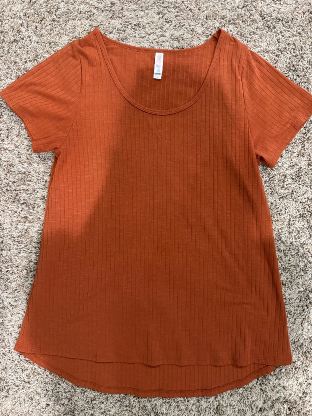 LuLaRoe textured women's burnt orange short sleeve shirt size medium